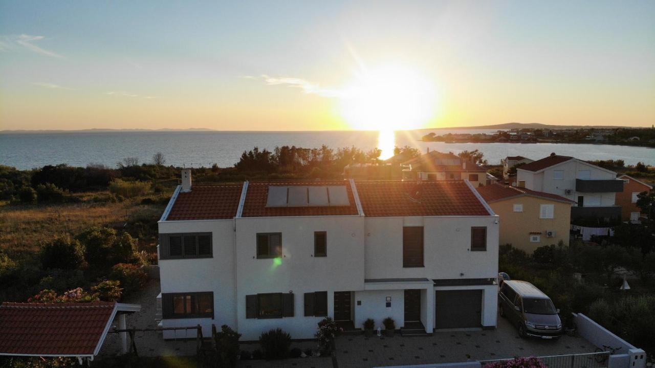 Malo Ferienvilla Privlaka, Pool, Boje, Wi-Fi, Wallbox Privlaka (Zadar) Exterior foto